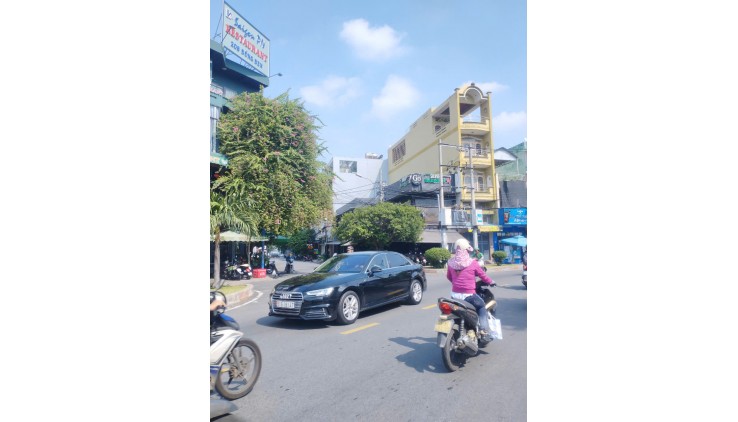 Hiếm CHDV Khu Bầu Cát - Âu Cơ - 6 tầng - HXH Doanh Thu 48tr 1 tháng